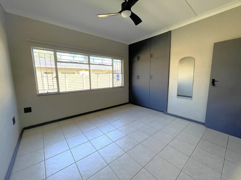 To Let 4 Bedroom Property for Rent in Vyfhoek A H North West